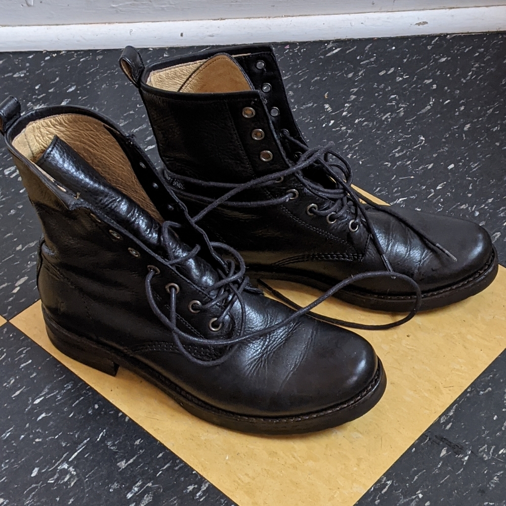 Frye Veronica combat boots black leather size 8